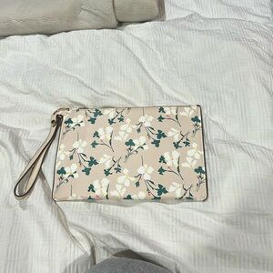 Floral clutch